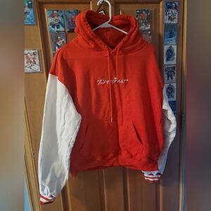 Tommyinnit red and white hoodie